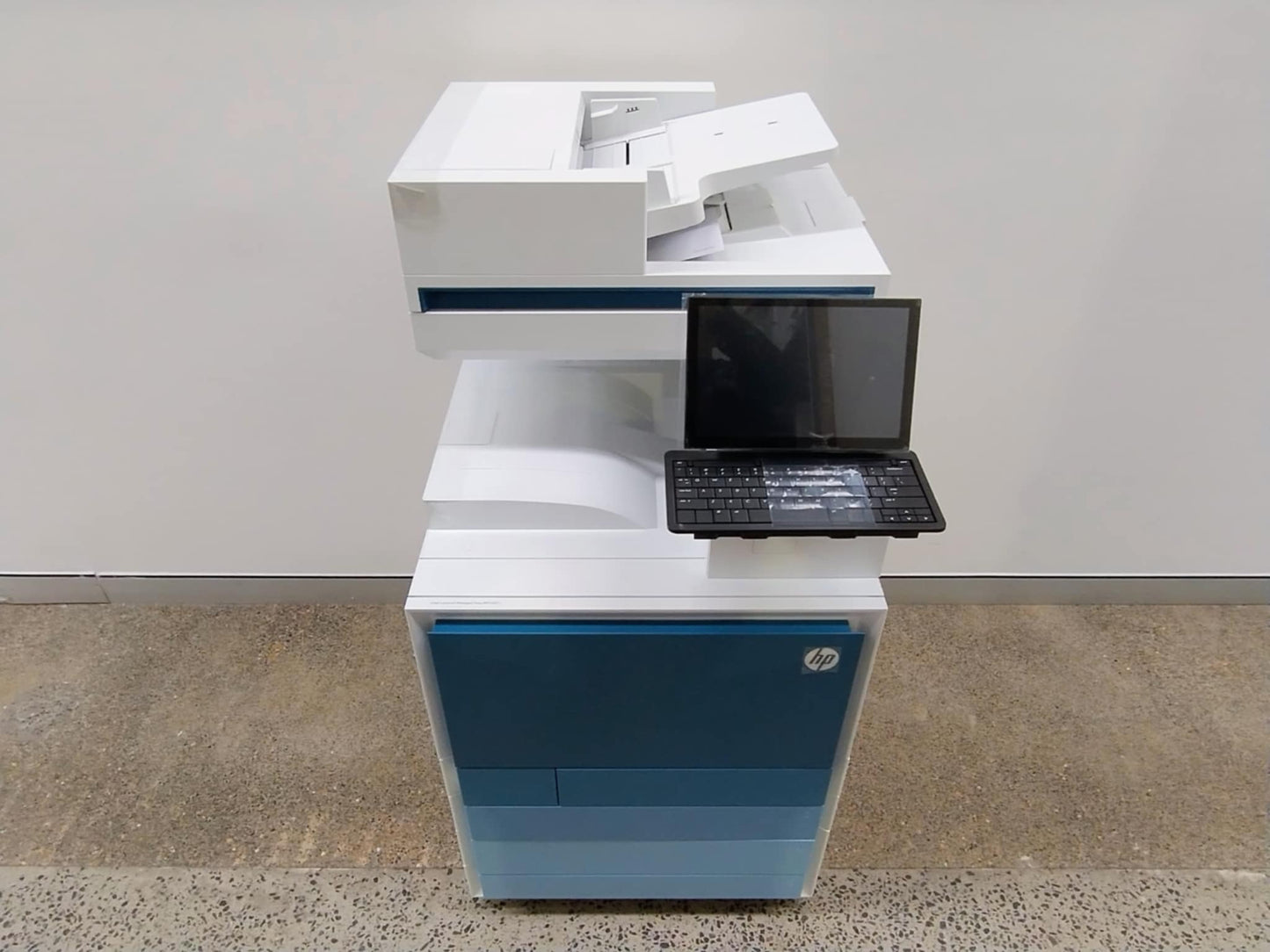 HP Color LaserJet MFP E877