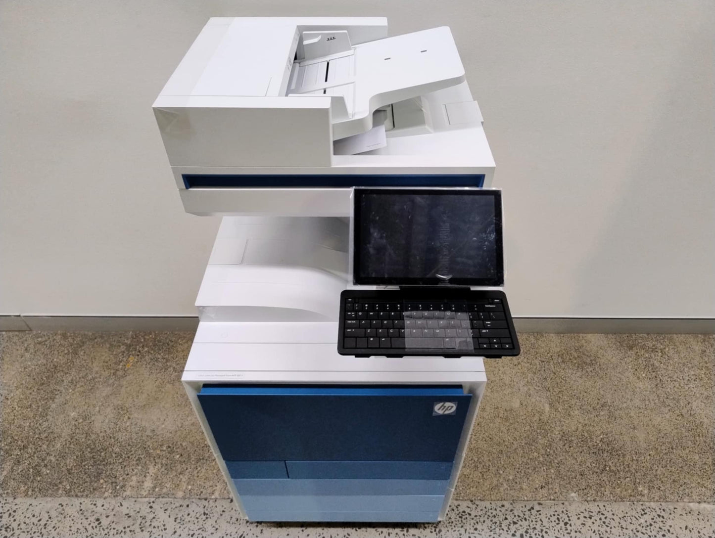 HP Color LaserJet MFP E877
